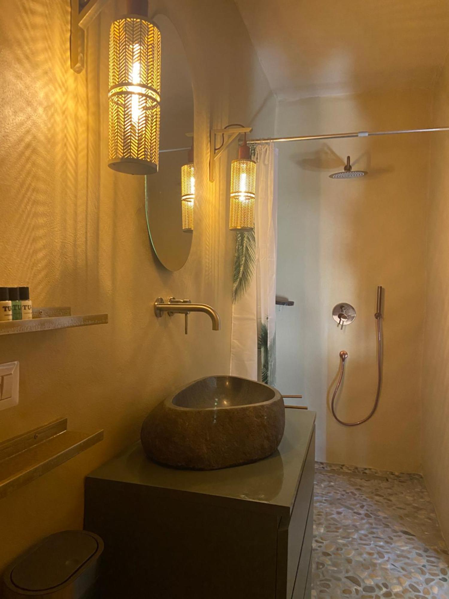 Bed And Adventure Tramontana Resort - Camera Vista Castilenti Exterior photo