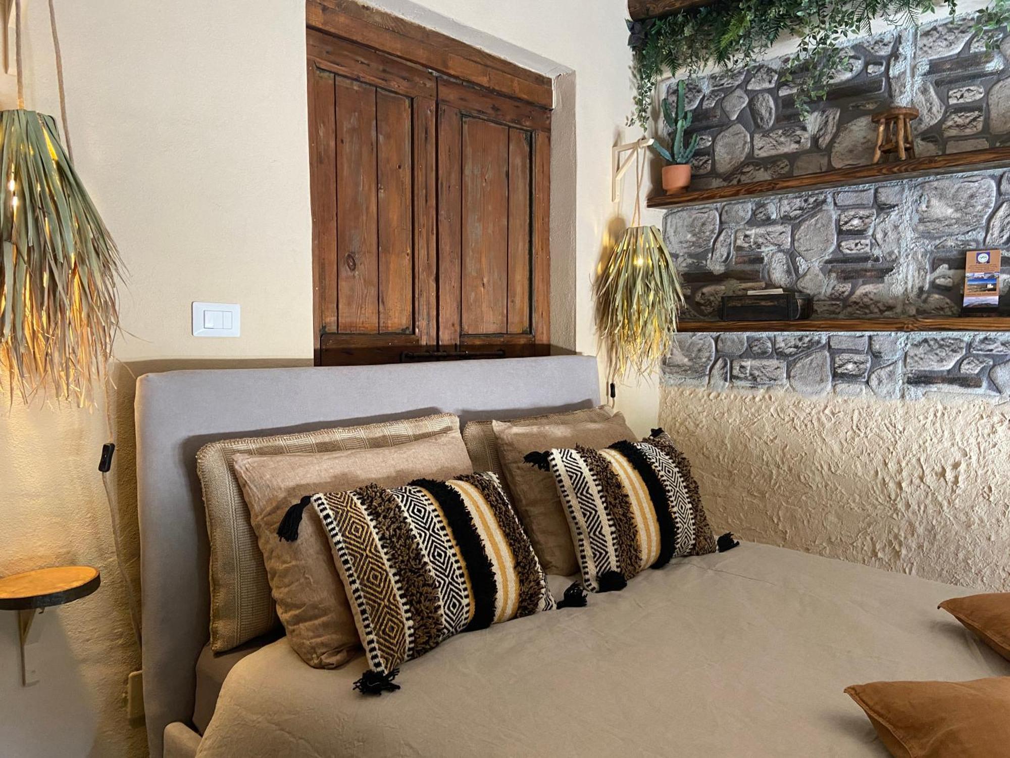 Bed And Adventure Tramontana Resort - Camera Vista Castilenti Exterior photo